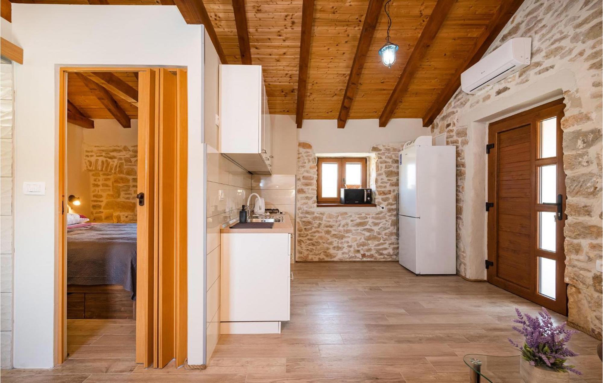 Pet Friendly Home In Murvica With Kitchen Bagian luar foto