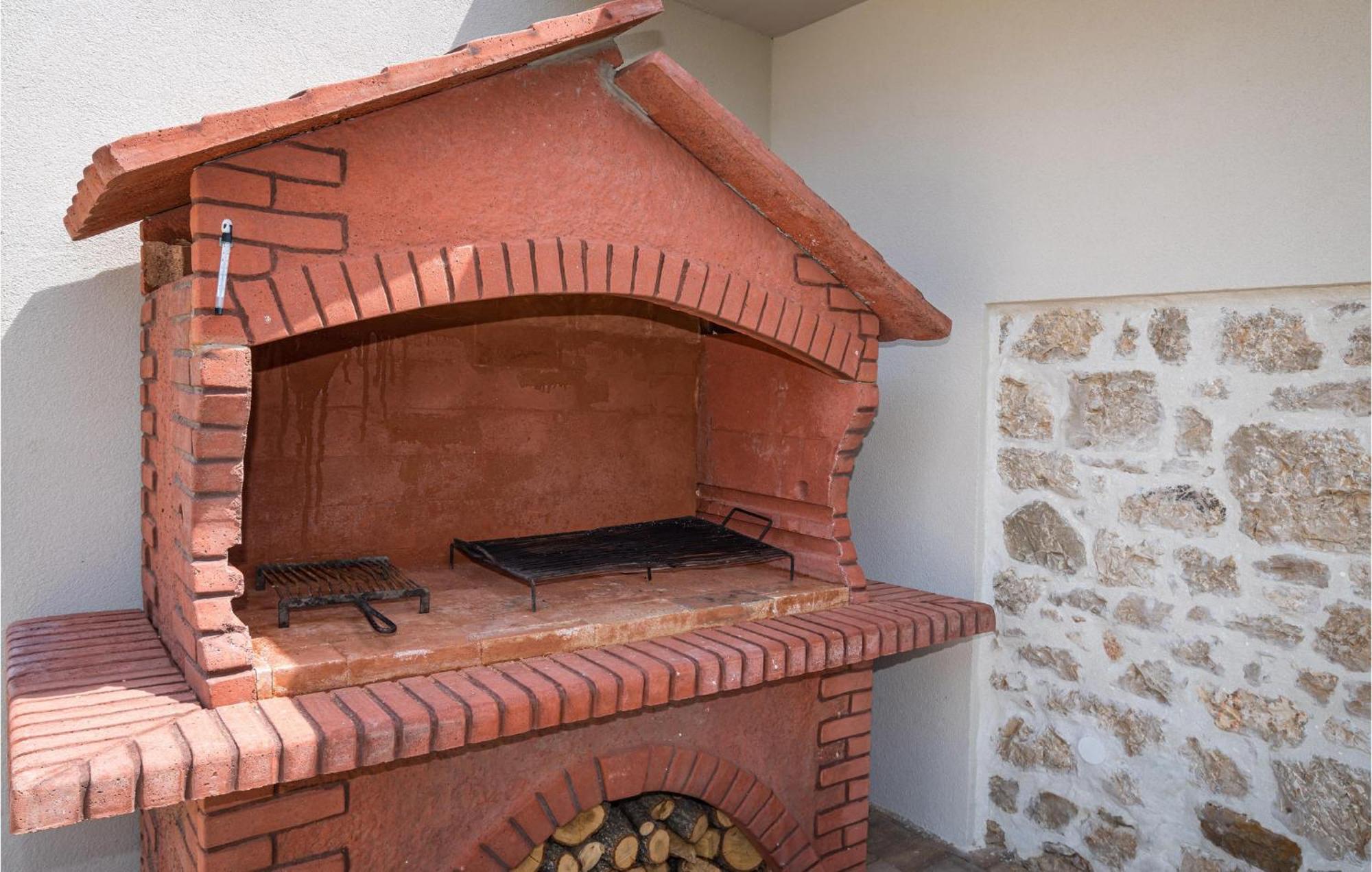 Pet Friendly Home In Murvica With Kitchen Bagian luar foto