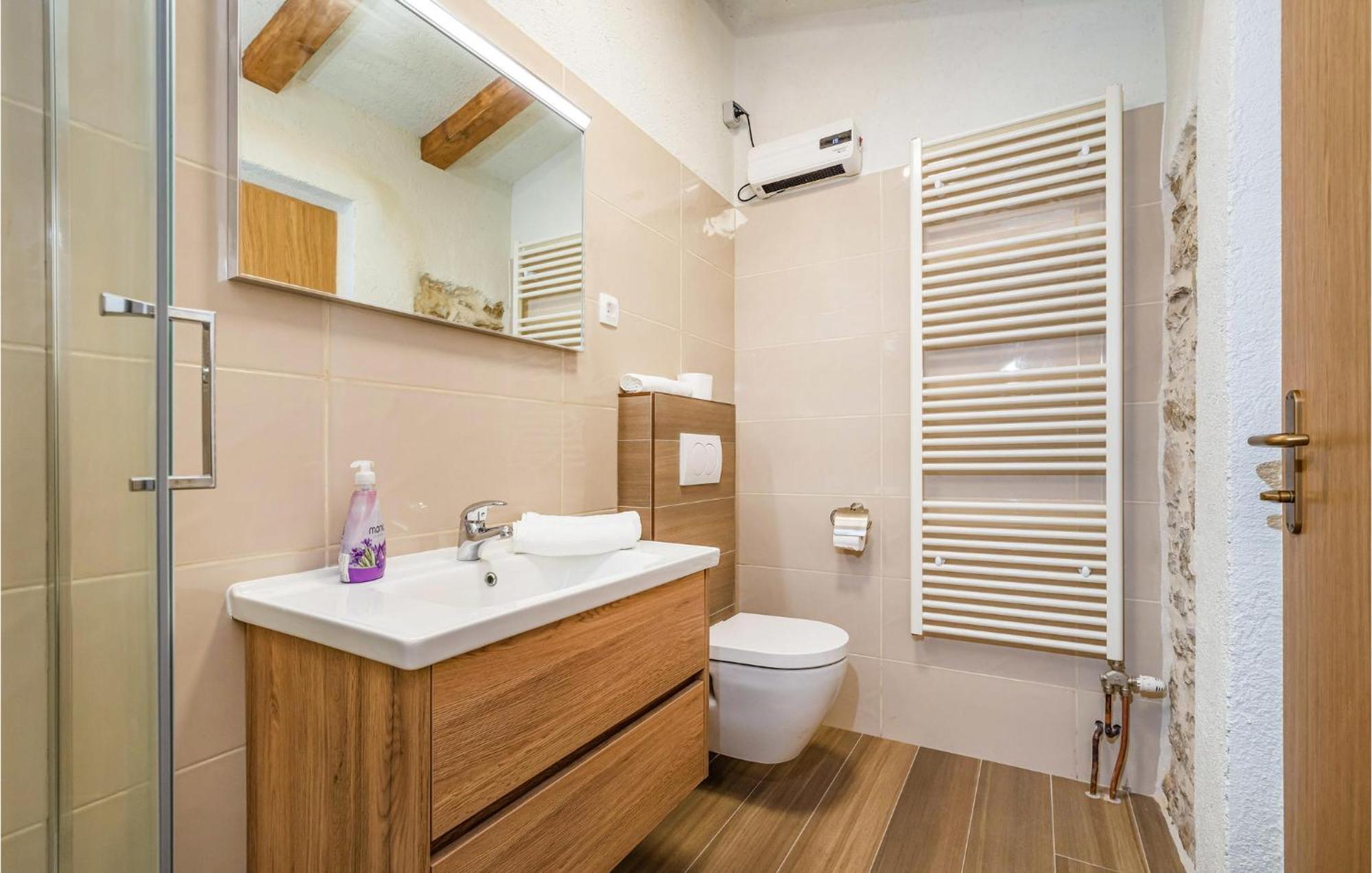Pet Friendly Home In Murvica With Kitchen Bagian luar foto